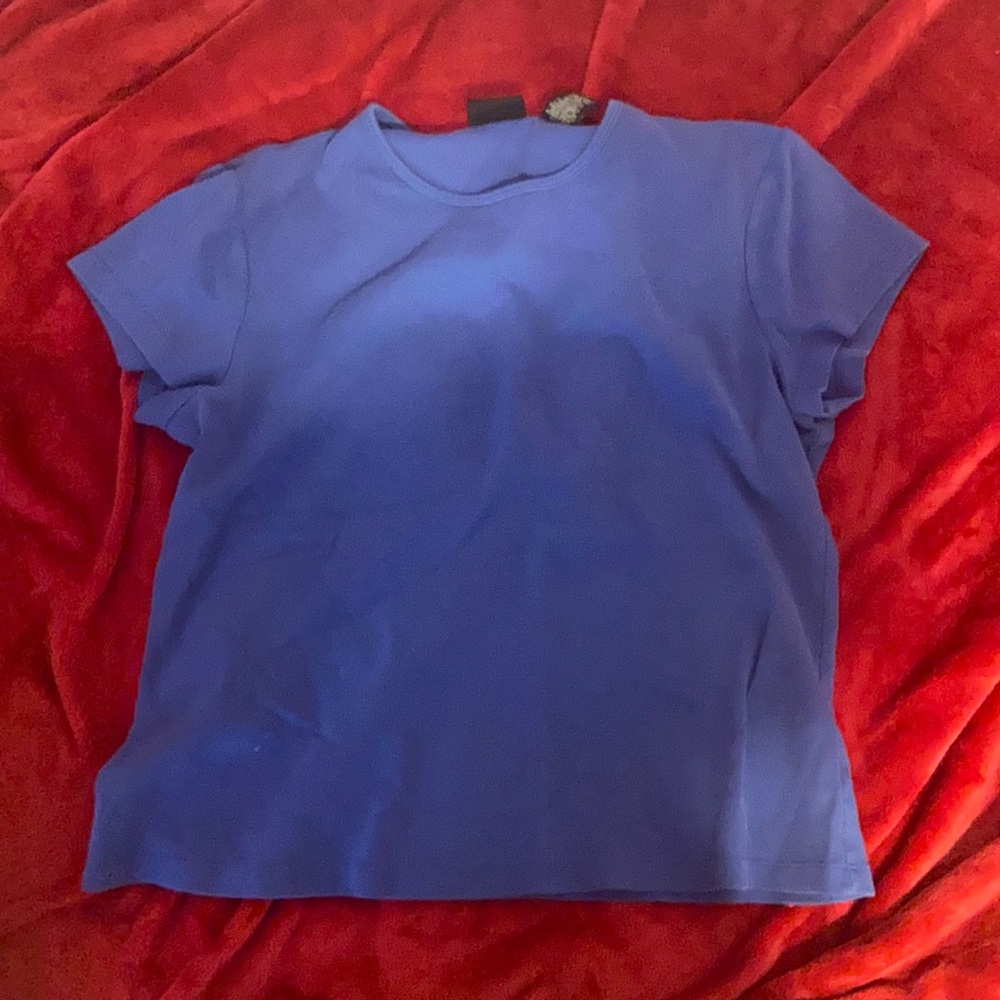 Women’s purple cropped tee